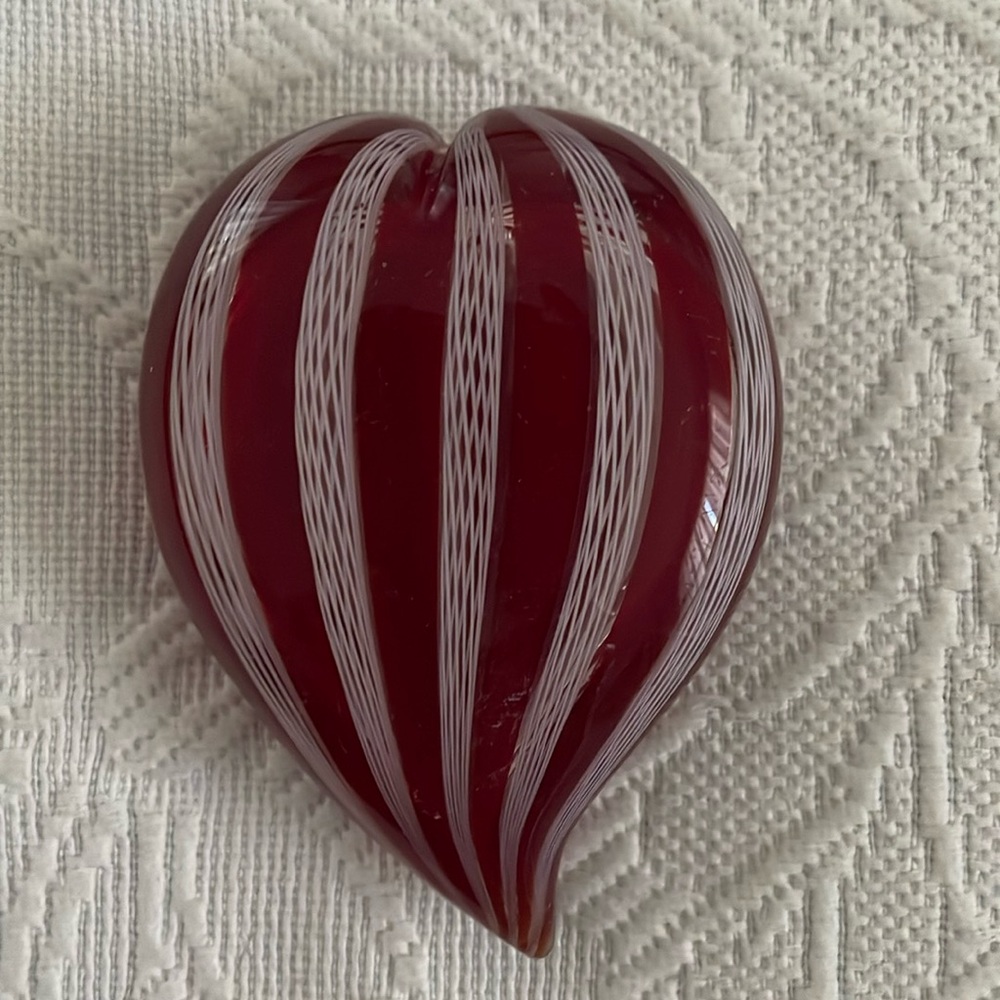 Murano glass heart paperweight